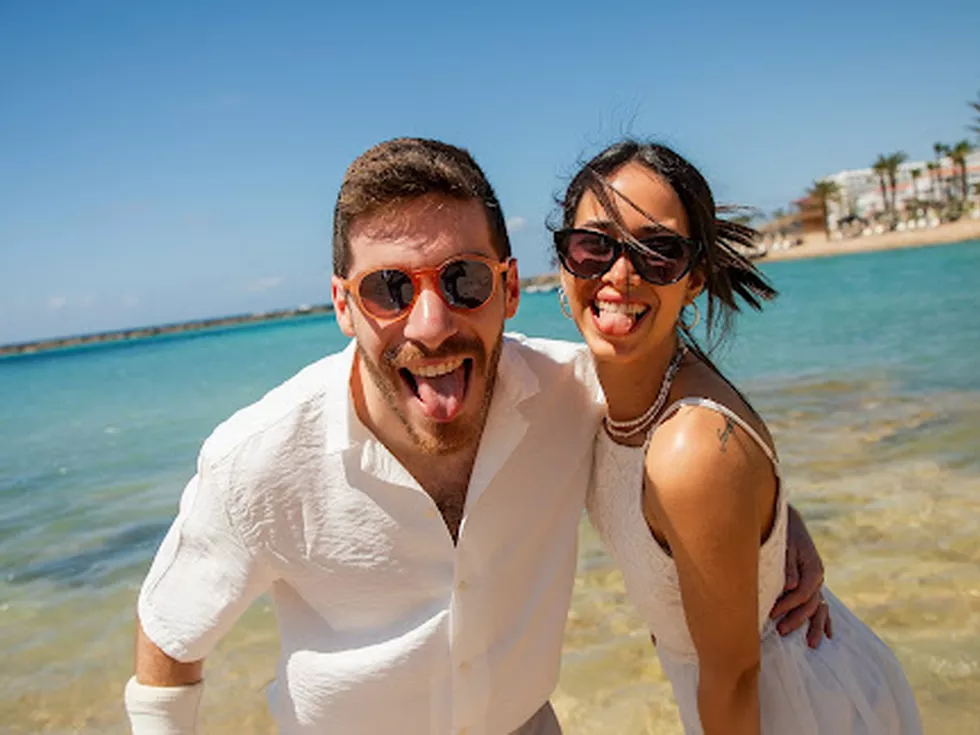 travel program image