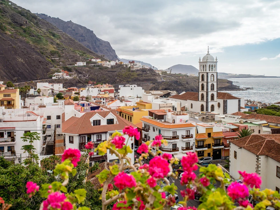 travel program image