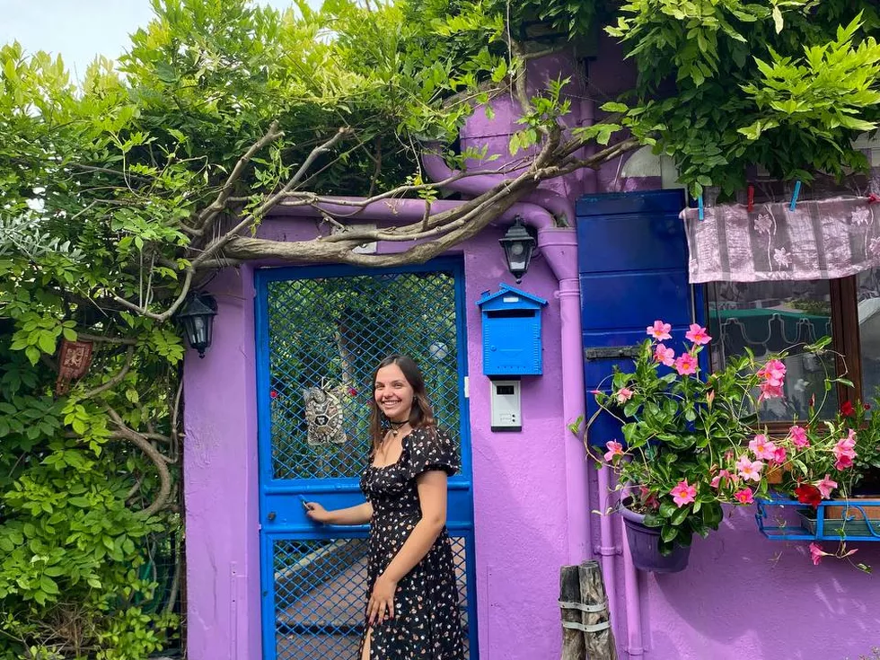 travel program image