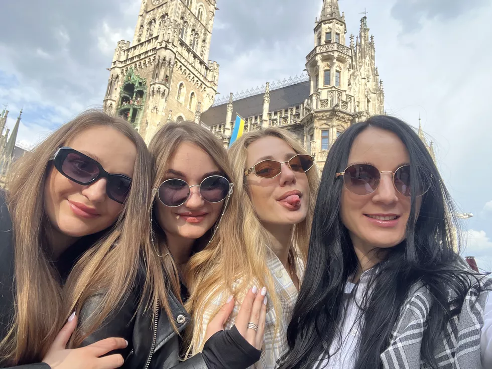 travel program image