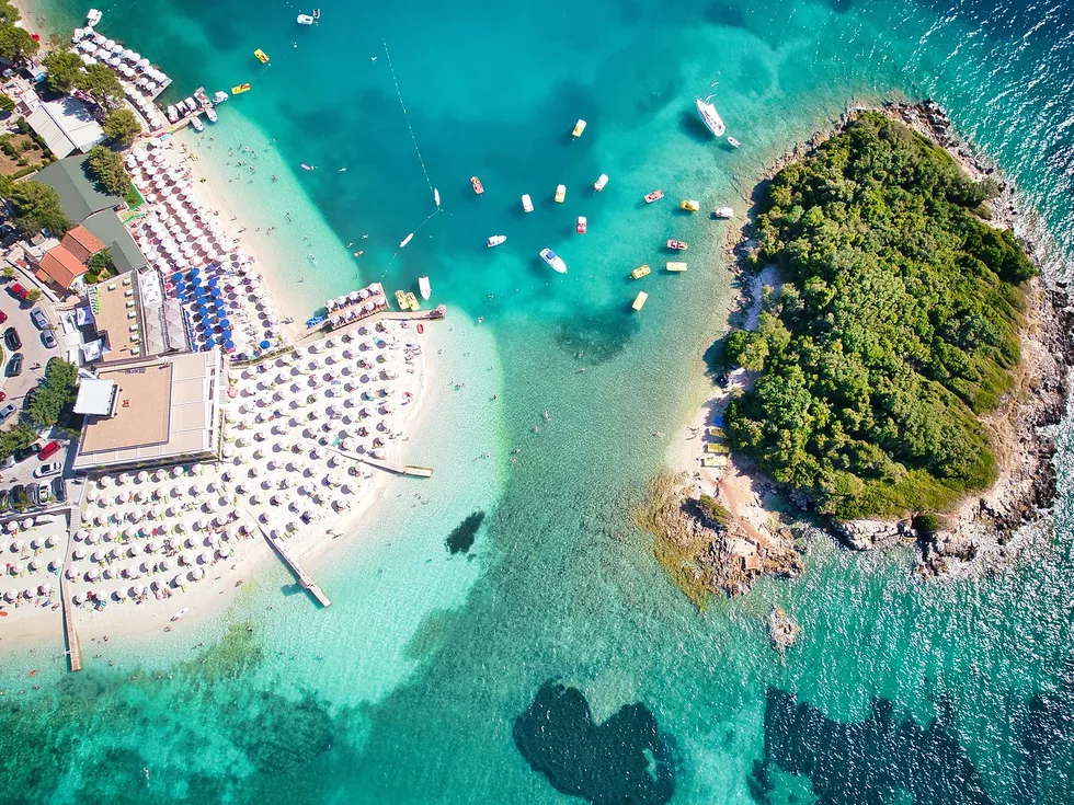 travel program image