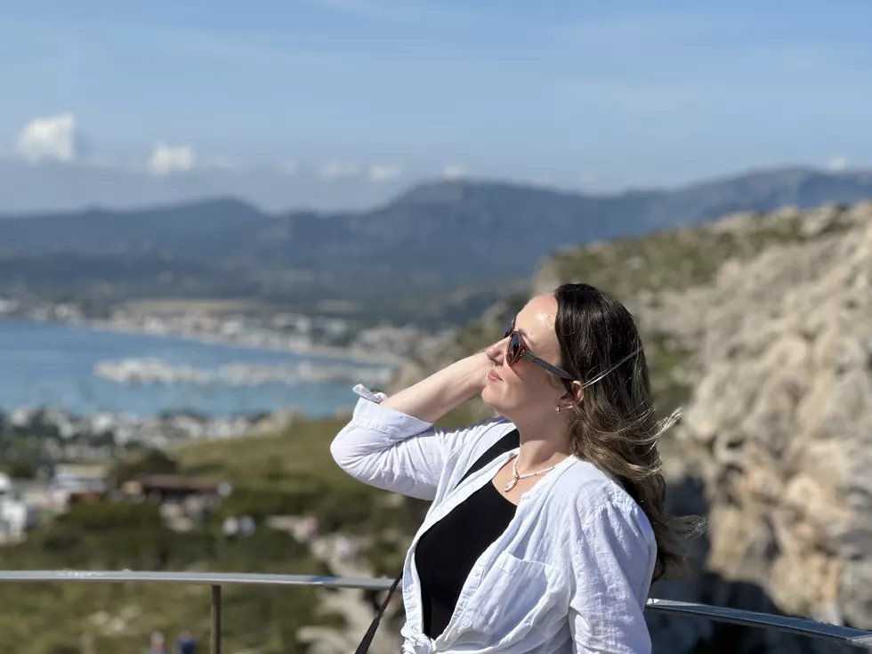 travel program image