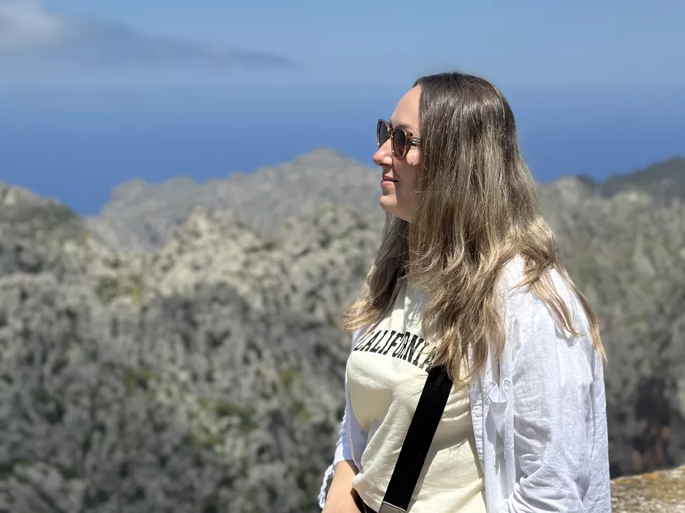 travel program image