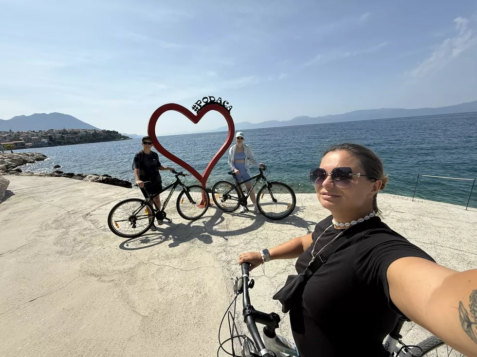 travel program image