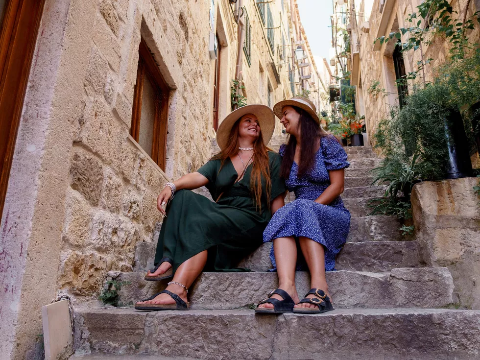 travel program image