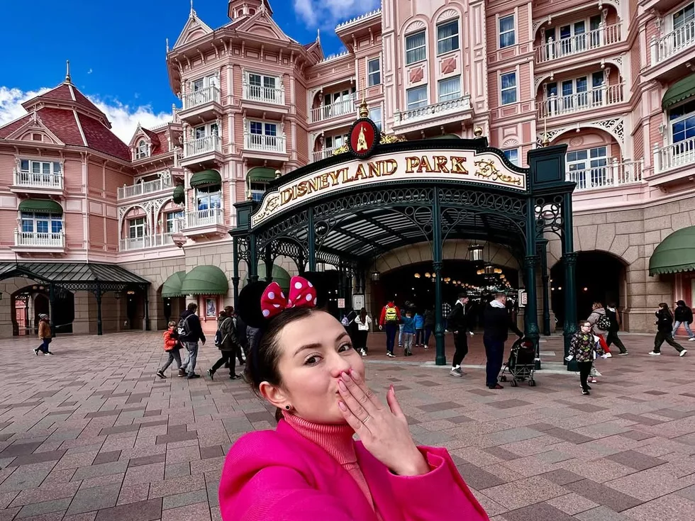 travel program image