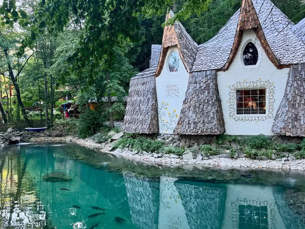 travel program image