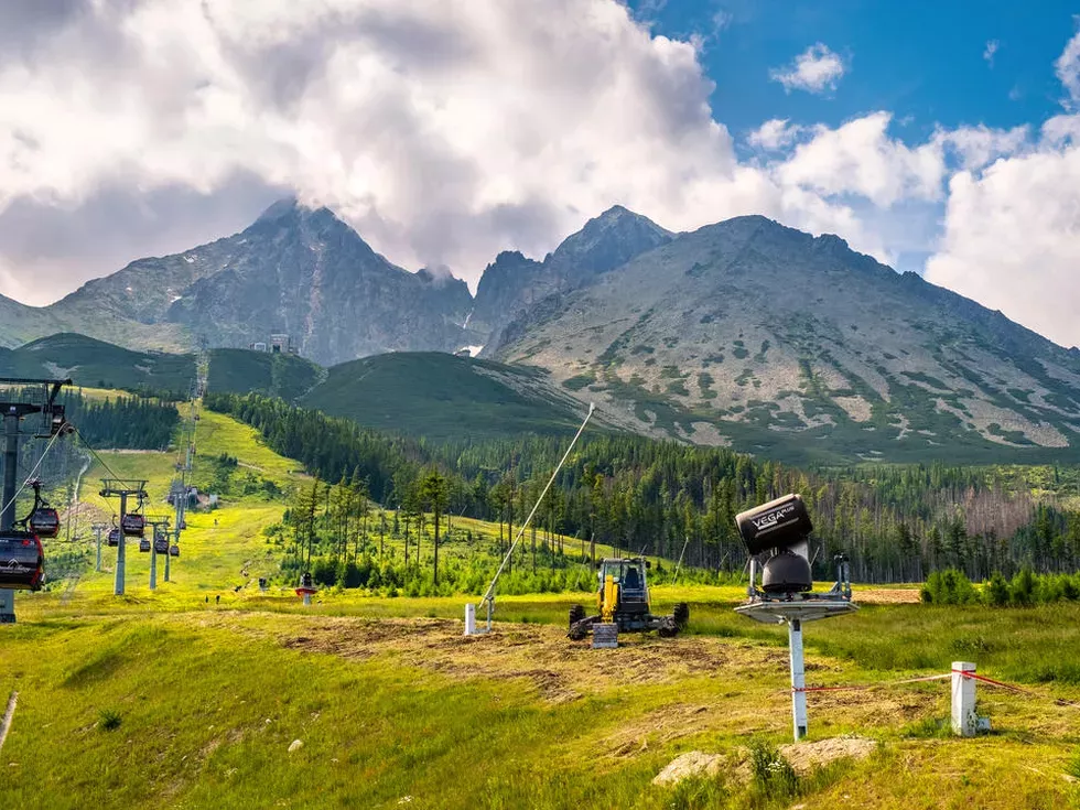 travel program image