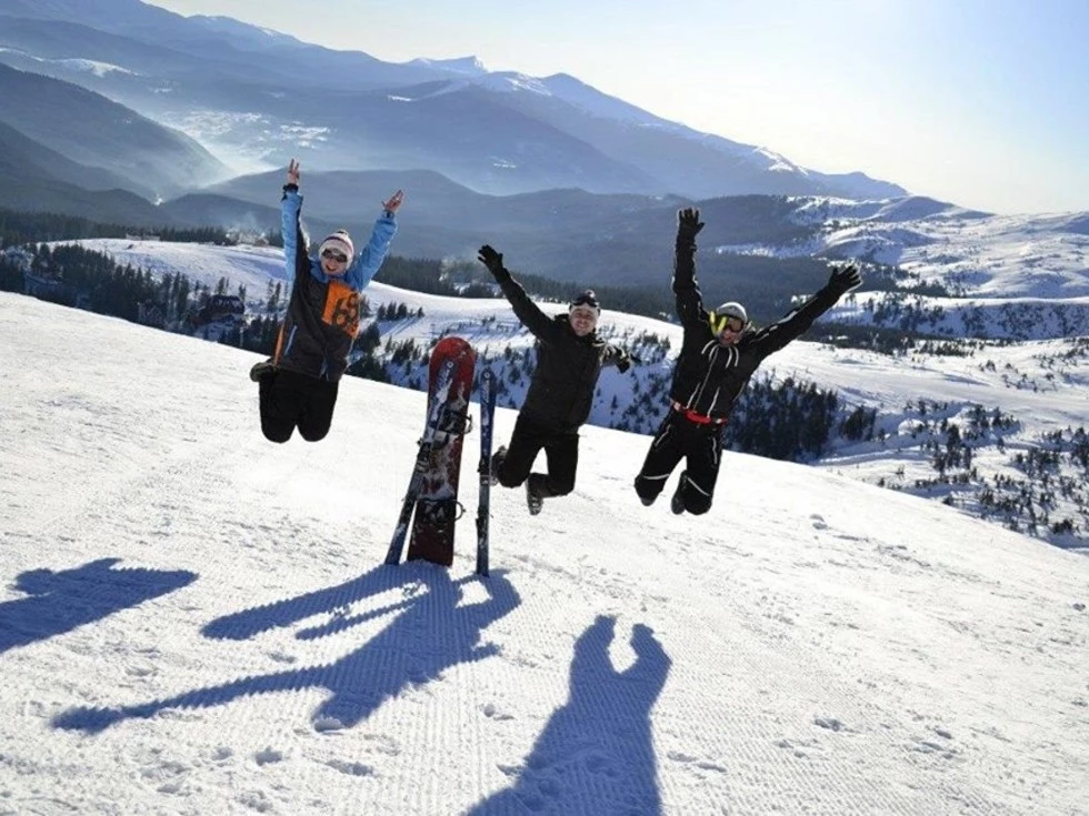 travel program image