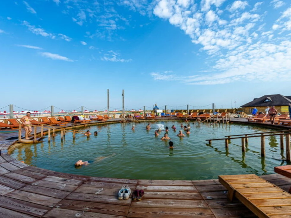 travel program image