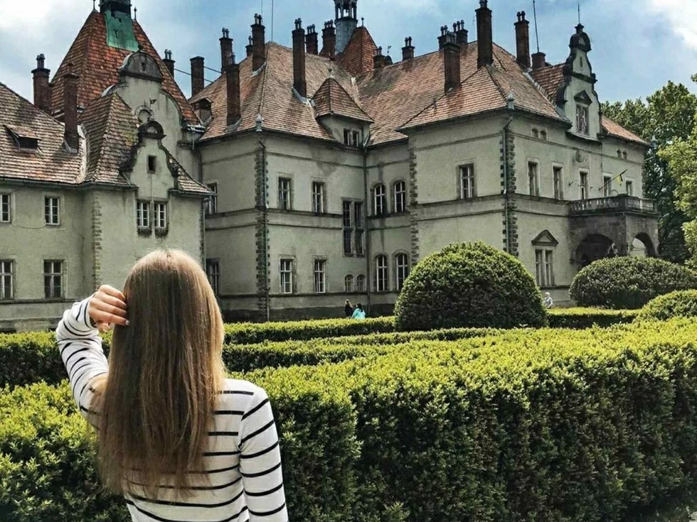 travel program image