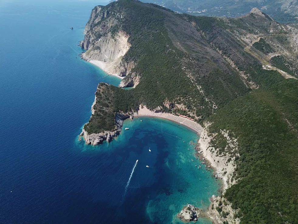 travel program image