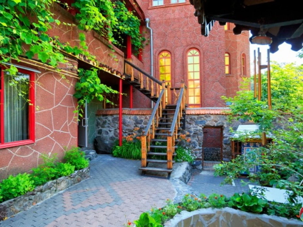 travel program image