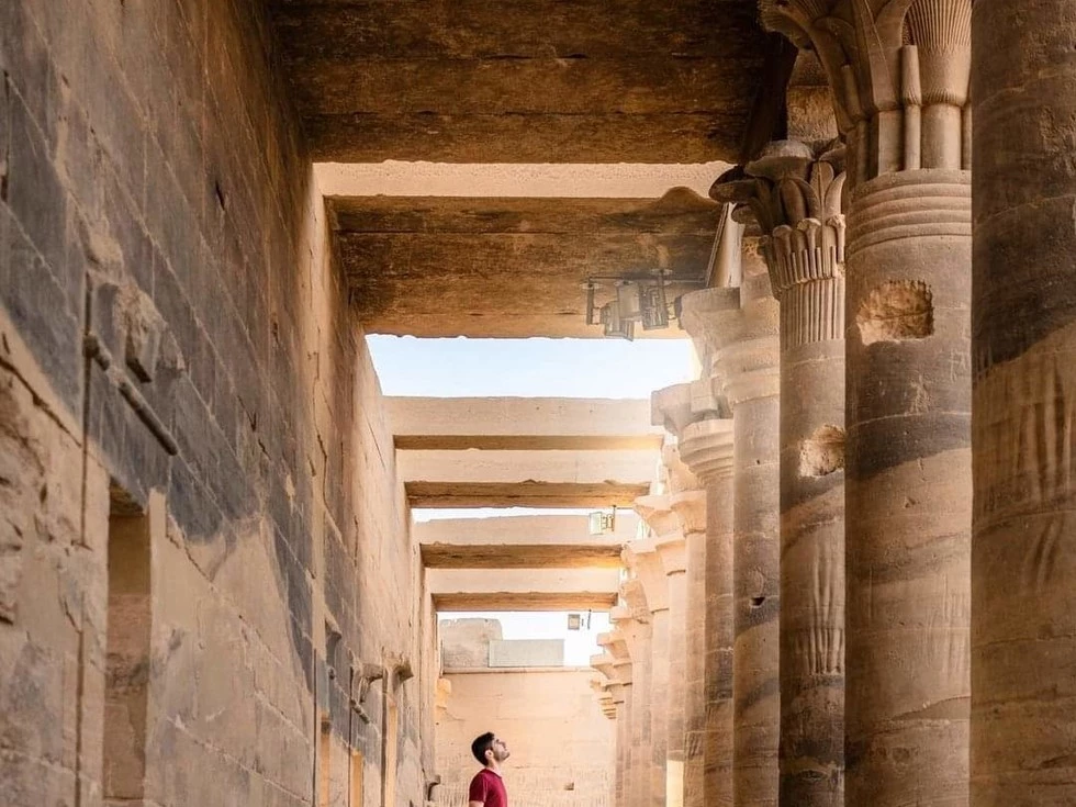 travel program image