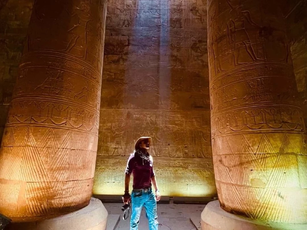 travel program image