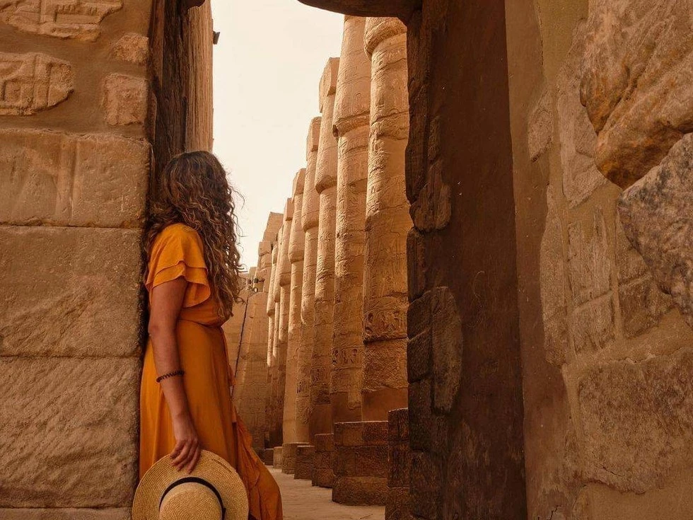 travel program image