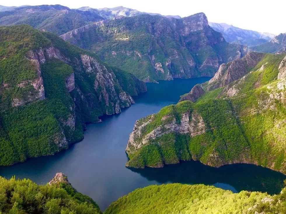 travel program image