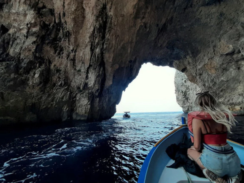 travel program image