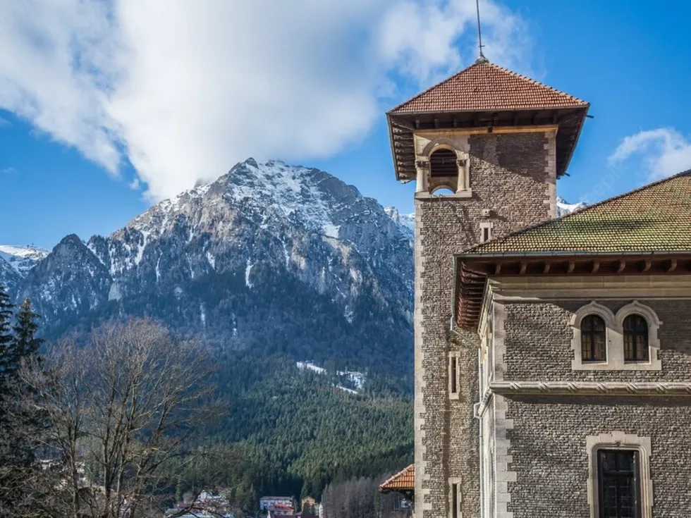 travel program image