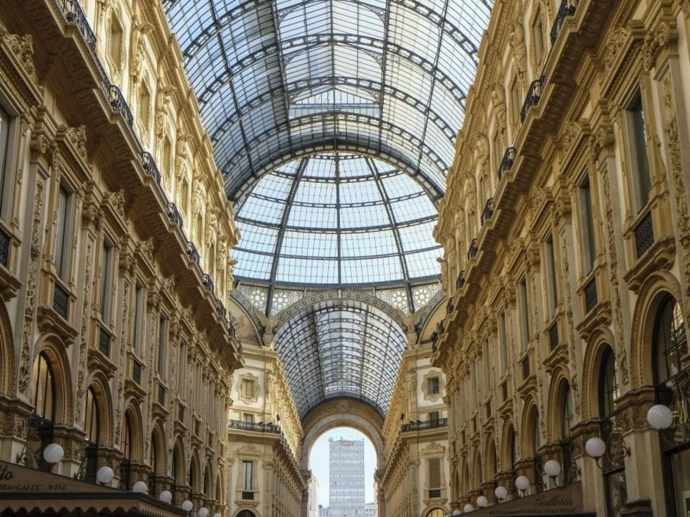 travel program image