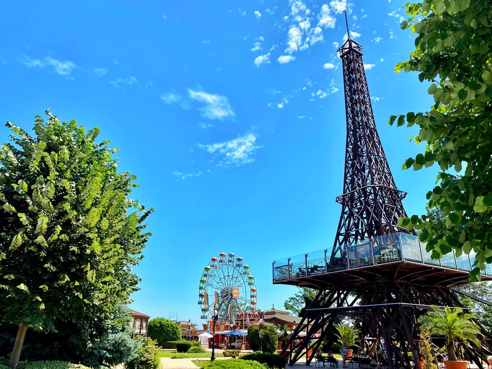 travel program image