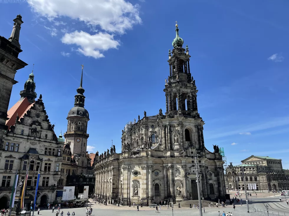 travel program image