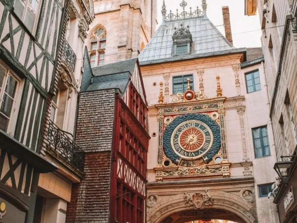 travel program image