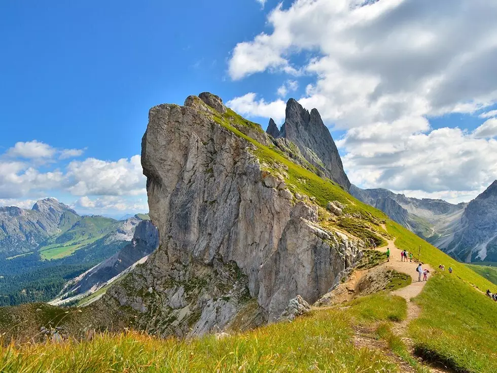 travel program image