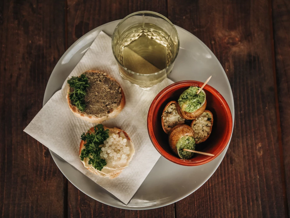 travel program image