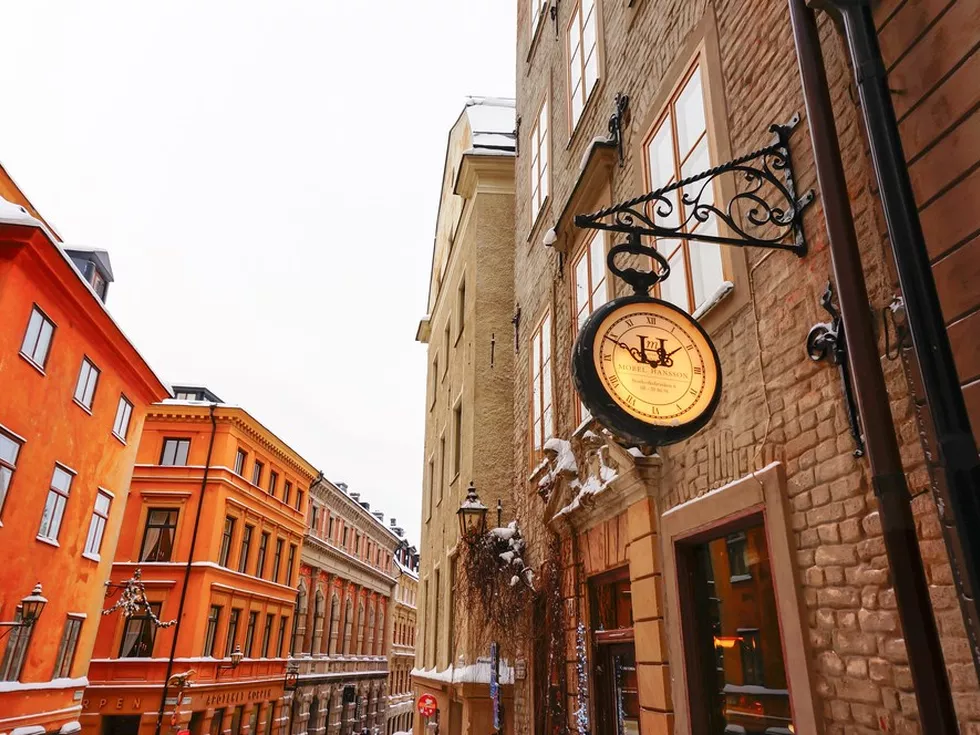 travel program image