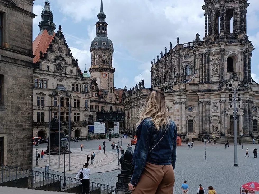 travel program image