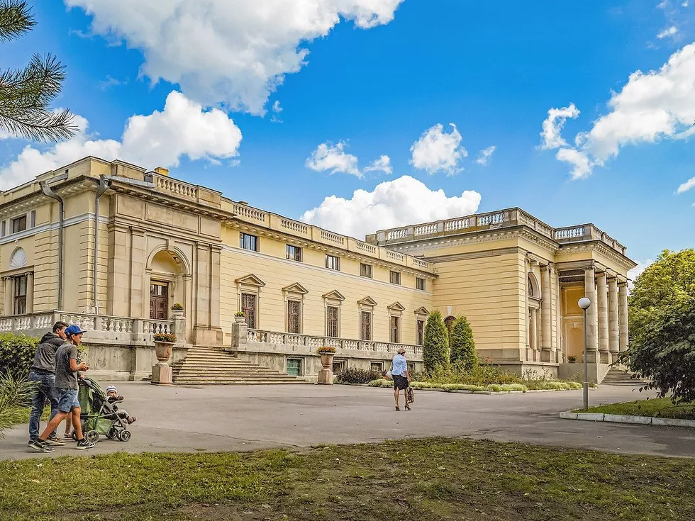 travel program image