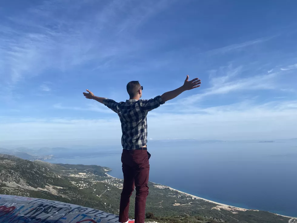 travel program image