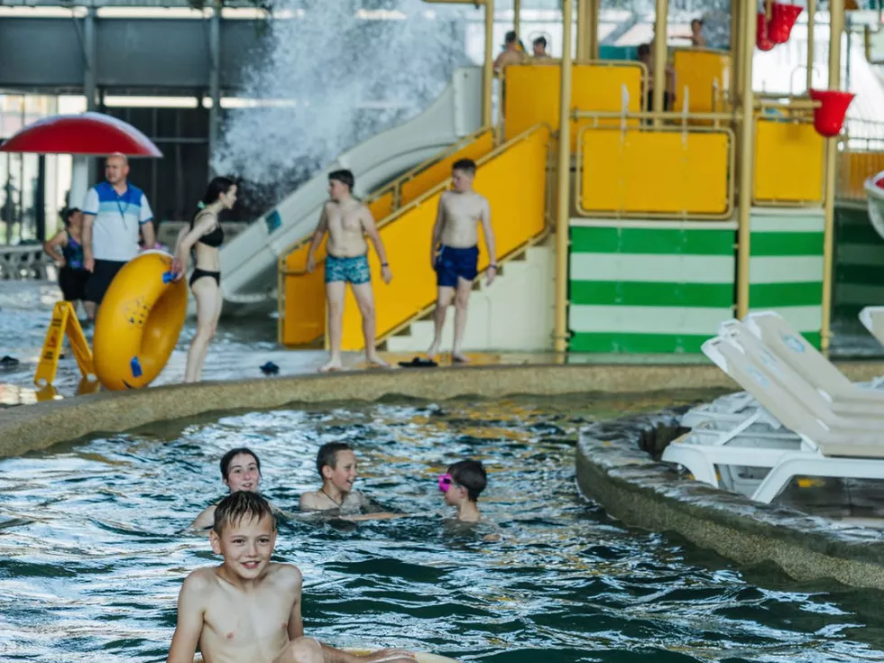 travel program image