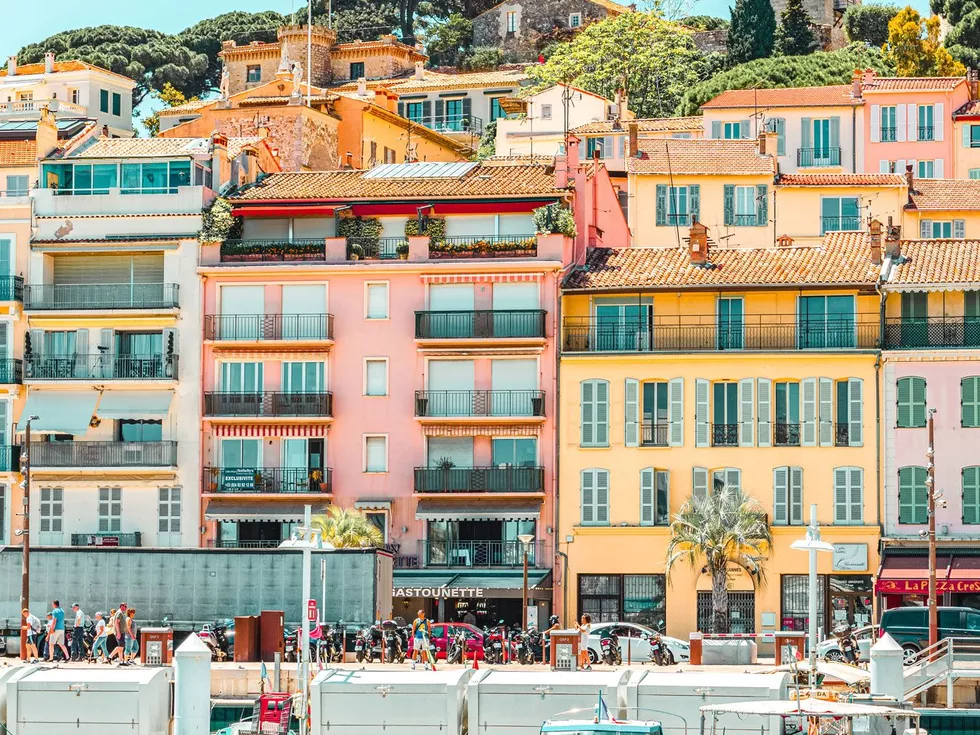 travel program image