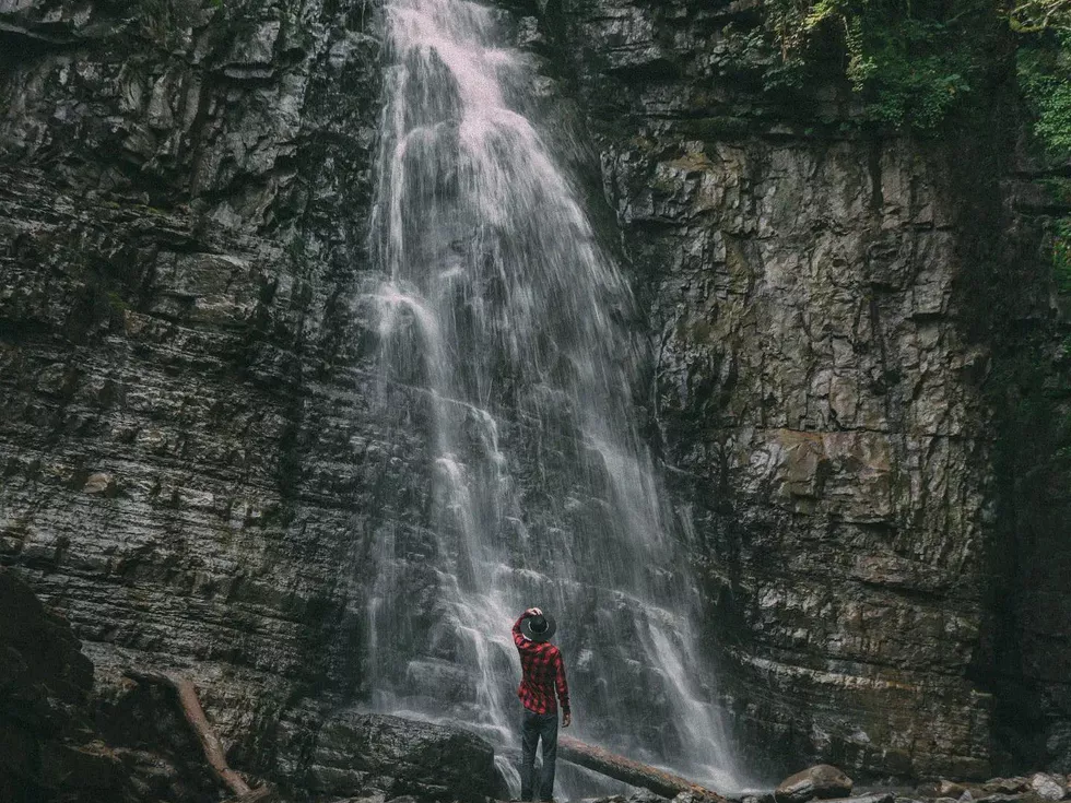 travel program image